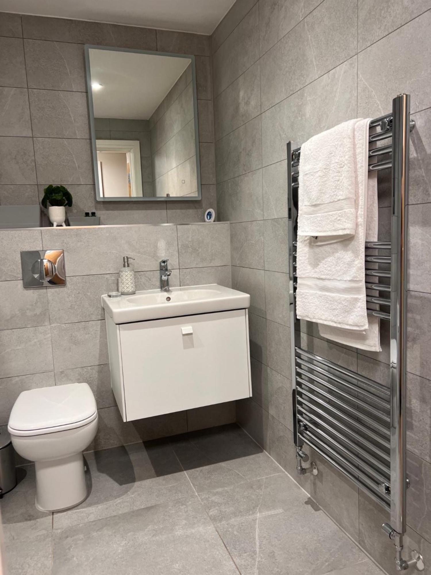 سوليهال Modern Apartment - Bhx Nec - Free Secure Gated Parking المظهر الخارجي الصورة